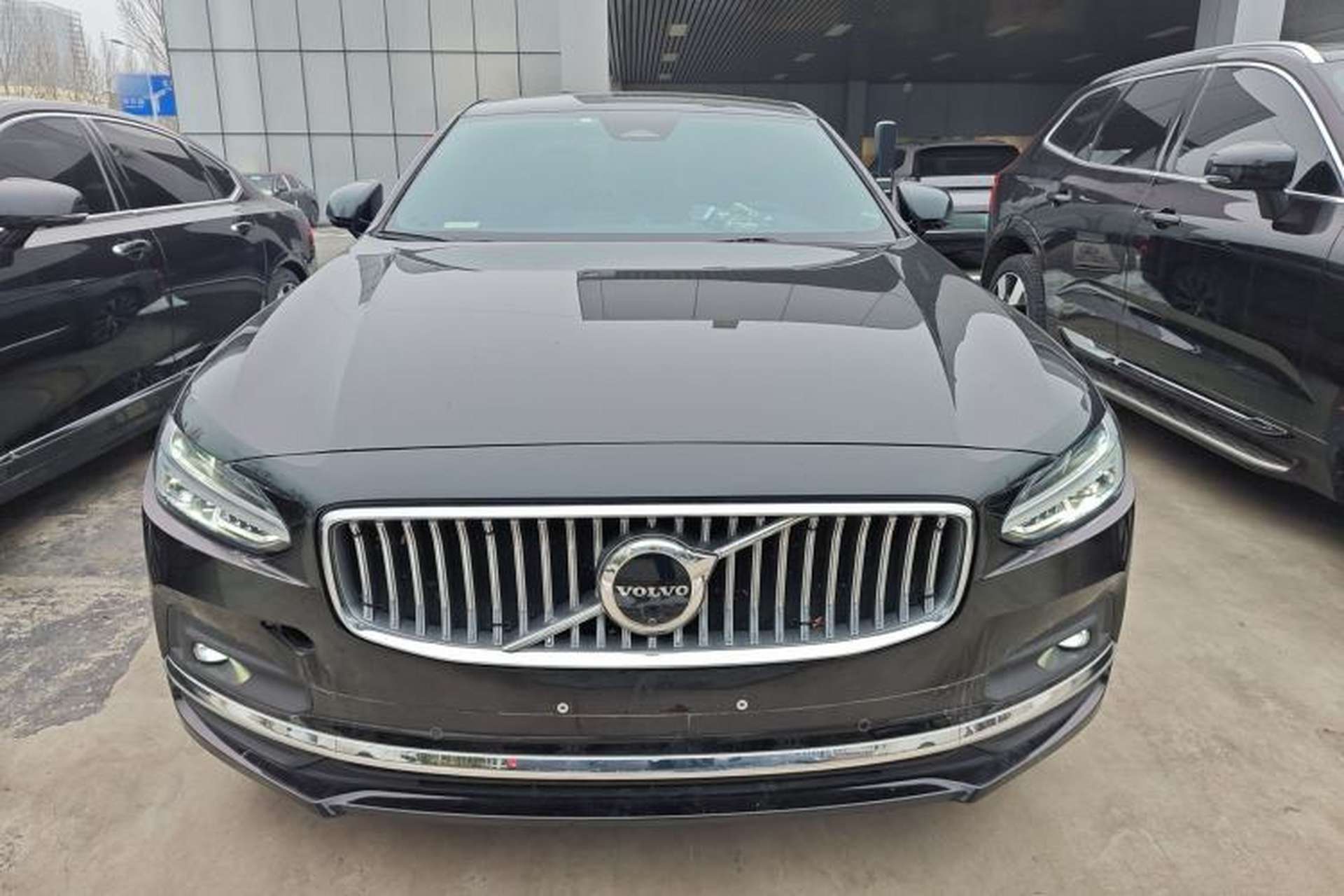 Used Volvo S90 2024 B5 Luxury Smart Edition Front