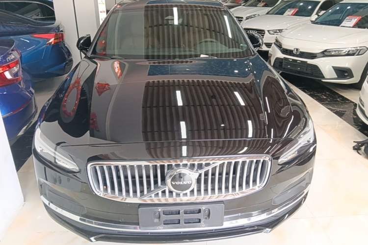Used Volvo S90 2024 B5 Zhiyuan Luxury Edition Front