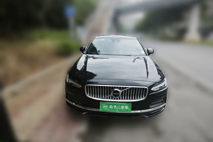 Used Volvo S90 2024 B5 Zhiyuan Luxury Edition Front