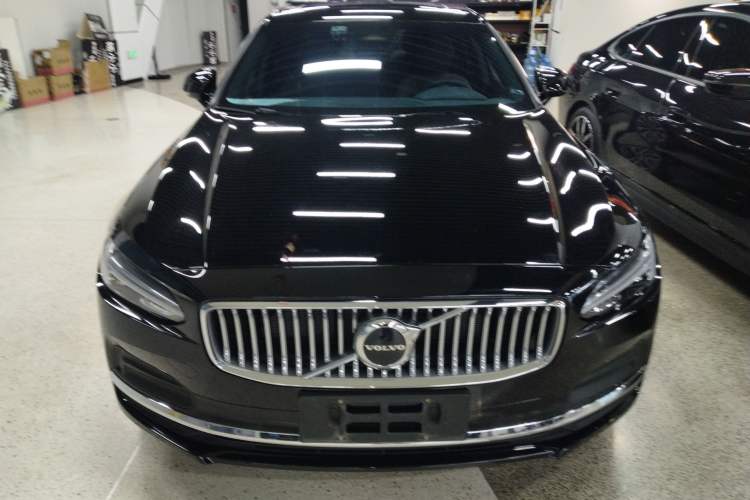 Used Volvo S90 2024 B5 Zhiyi Luxury Edition Front