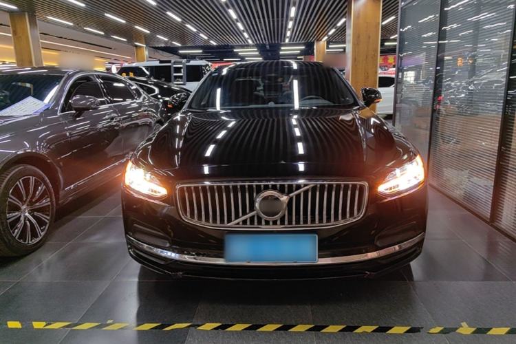 Used Volvo S90 2024 B5 Zhiyuan Luxury Edition Front