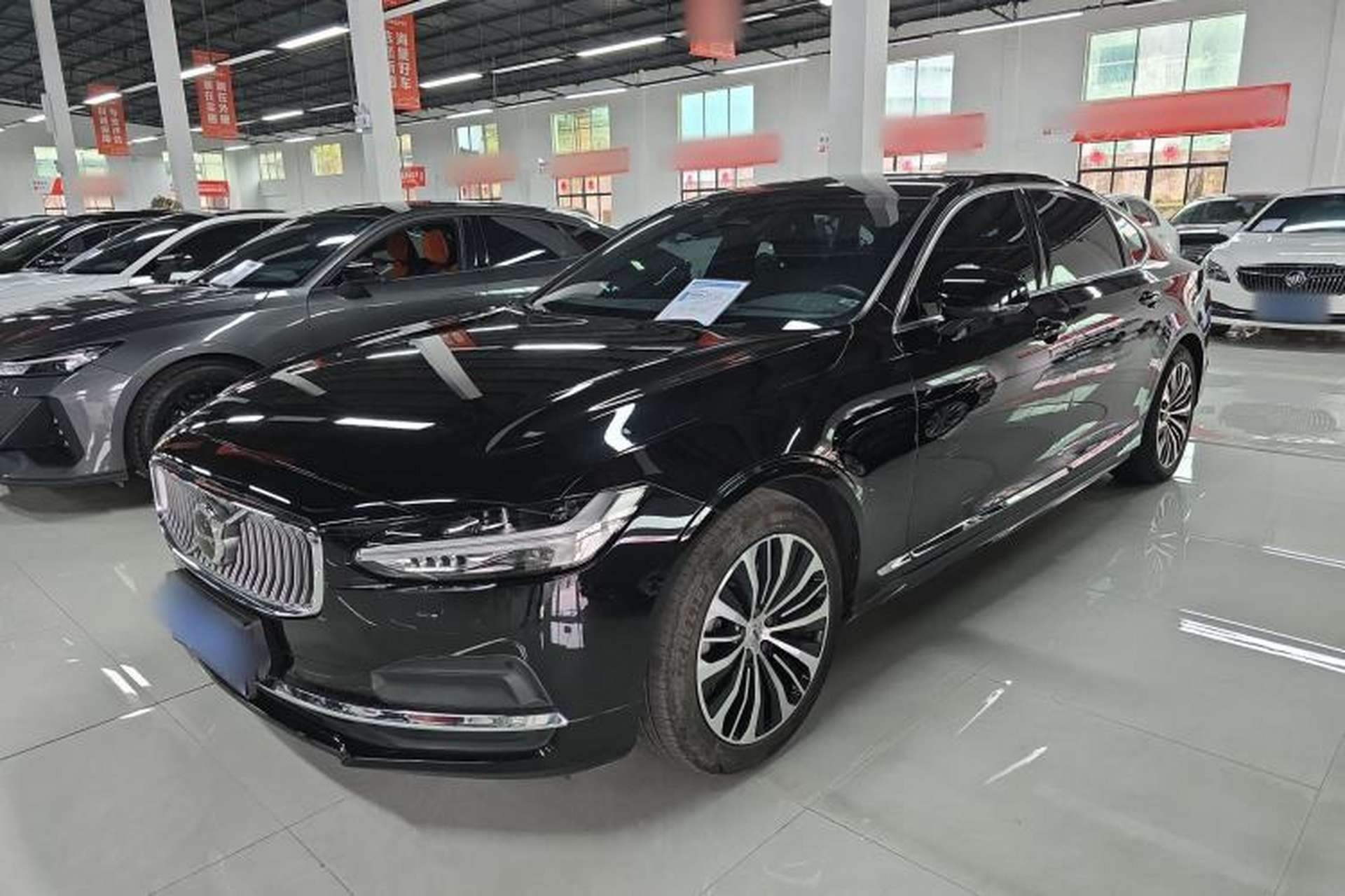 Used Volvo S90 2024 B5 Zhiyi Luxury Edition Front Left 45 Deg