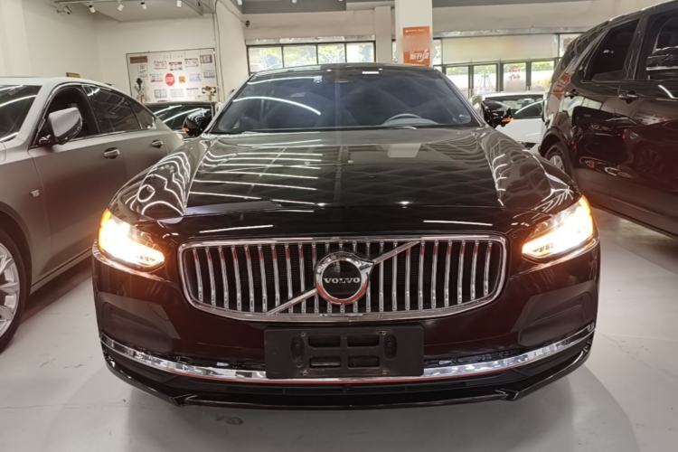 Used Volvo S90 2024 B5 Zhiyuan Luxury Edition Front