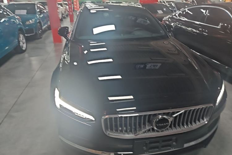 Used Volvo S90 2024 B5 Luxury Smart Edition Front
