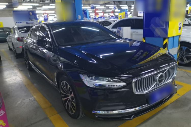 Used Volvo S90 2024 B5 Zhiyi Luxury Edition Front Right 45 Deg