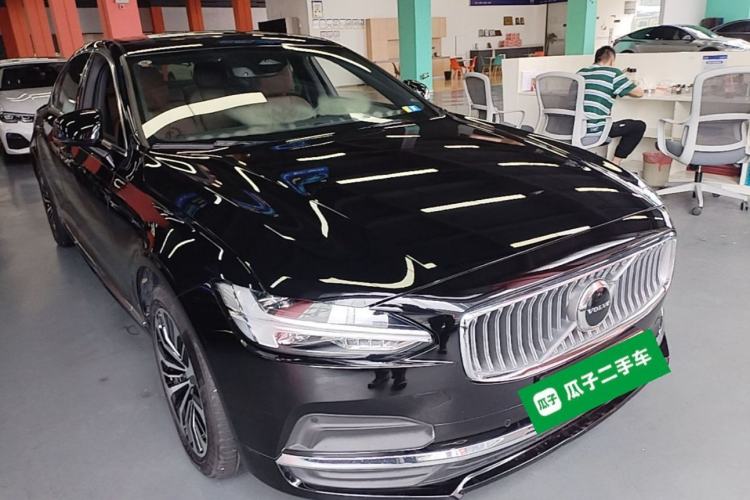 Used Volvo S90 2024 B5 Zhiyi Luxury Edition Front Right 45 Deg
