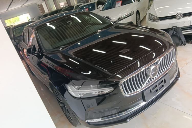 Used Volvo S90 2024 B5 Zhiyuan Luxury Edition Front Right 45 Deg