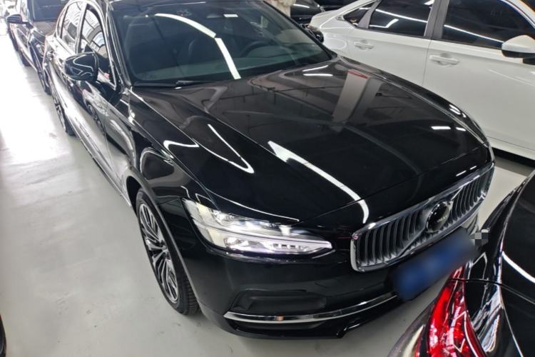 Used Volvo S90 2024 B5 Zhiyi Luxury Edition Front Right 45 Deg