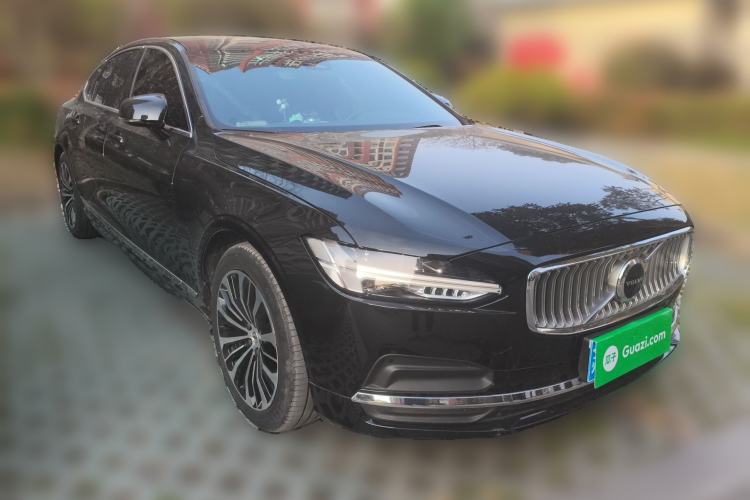 Used Volvo S90 2024 B5 Zhiyi Luxury Edition Front Right 45 Deg