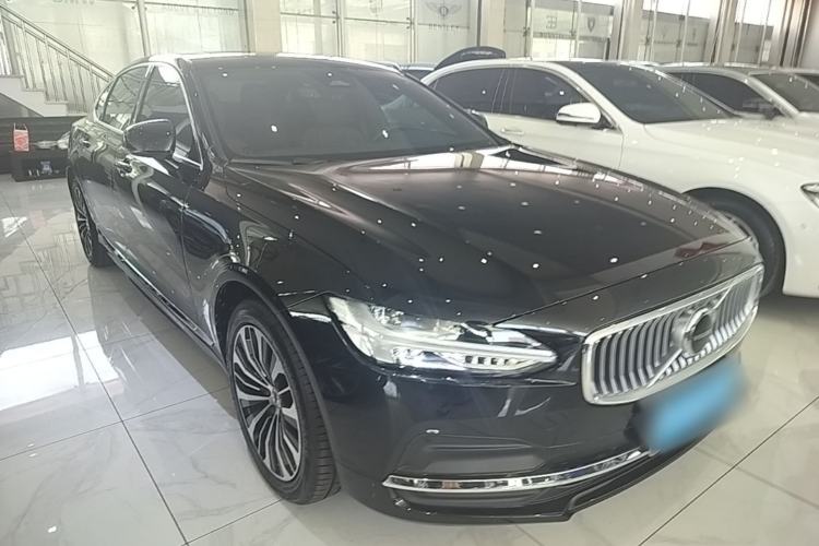 Used Volvo S90 2024 B5 Zhiyi Luxury Edition Front Right 45 Deg