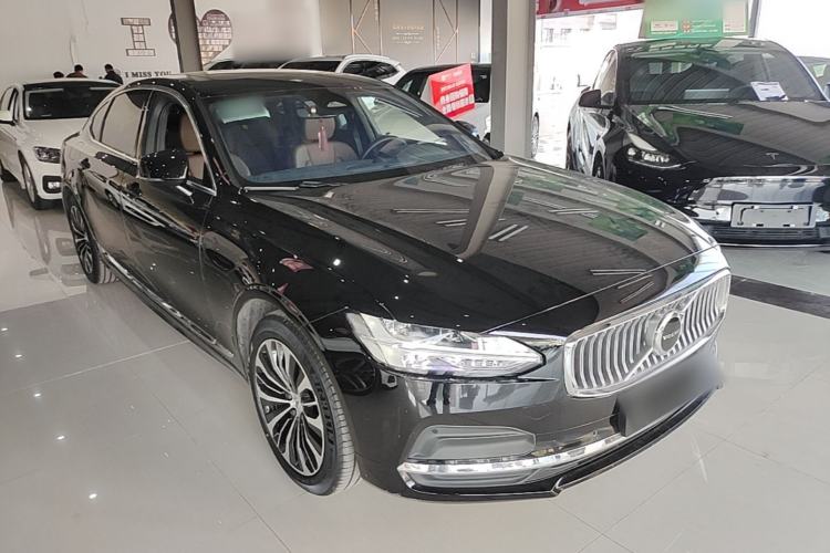 Used Volvo S90 2024 B5 Zhiyi Luxury Edition Front Right 45 Deg