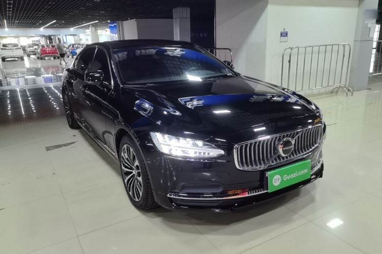 Used Volvo S90 2024 B5 Zhiyi Luxury Edition Front Right 45 Deg