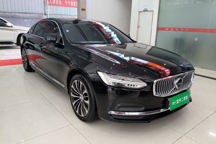 Used Volvo S90 2024 B5 Zhiyi Luxury Edition Front Right 45 Deg