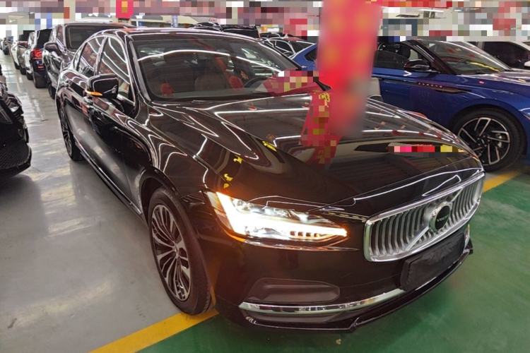 Used Volvo S90 2024 B5 Zhiyi Luxury Edition Front Right 45 Deg