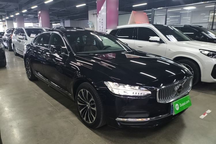 Used Volvo S90 2024 B5 Zhiyi Luxury Edition Front Right 45 Deg