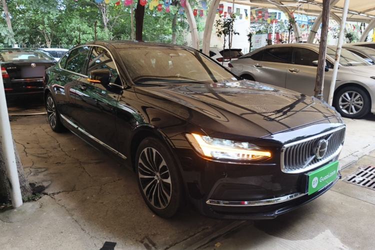 Used Volvo S90 2024 B5 Zhiyi Luxury Edition Front Right 45 Deg