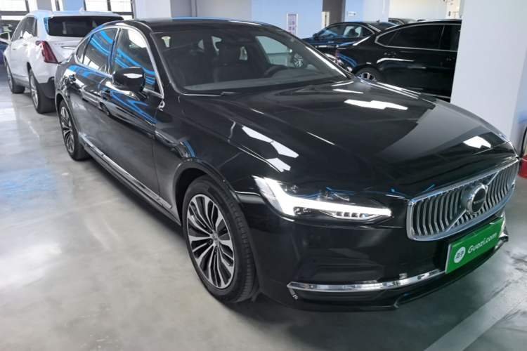 Used Volvo S90 2024 B5 Zhiyi Luxury Edition Front Right 45 Deg
