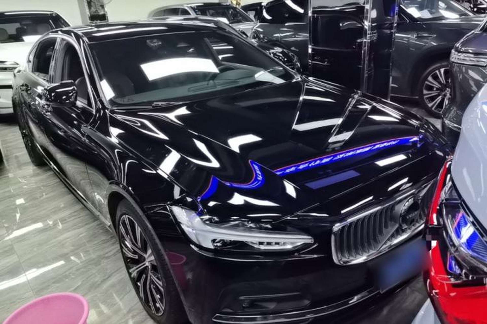 Used Volvo S90 2024 B5 Luxury Smart Edition Front Right 45 Deg