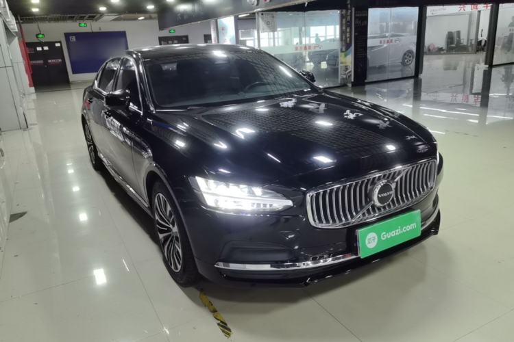Used Volvo S90 2024 B5 Zhiyi Luxury Edition Front Right 45 Deg