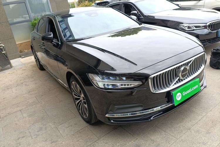 Used Volvo S90 2024 B5 Zhiyi Luxury Edition Front Right 45 Deg