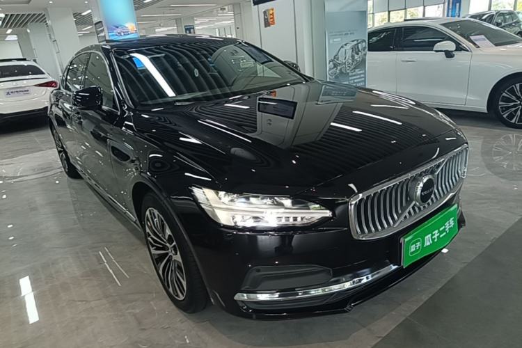 Used Volvo S90 2024 B5 Zhiyi Luxury Edition Front Right 45 Deg