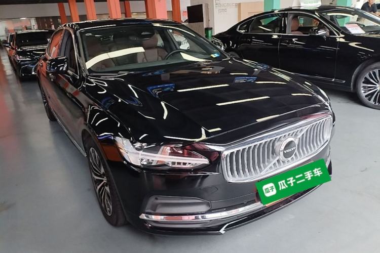 Used Volvo S90 2024 B5 Zhiyi Luxury Edition Front Right 45 Deg