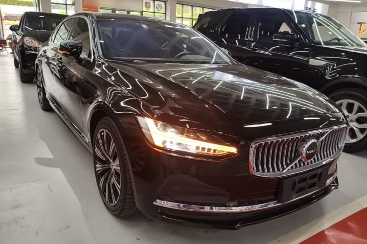 Used Volvo S90 2024 B5 Zhiyuan Luxury Edition Front Right 45 Deg