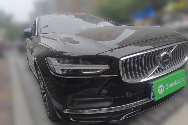 Used Volvo S90 2024 B5 Zhiyi Luxury Edition Front Right 45 Deg