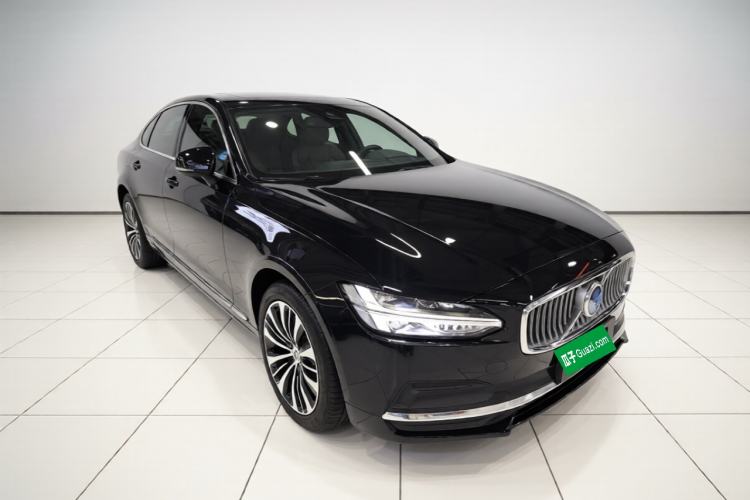 Used Volvo S90 2024 B5 Zhiyi Luxury Edition Front Right 45 Deg
