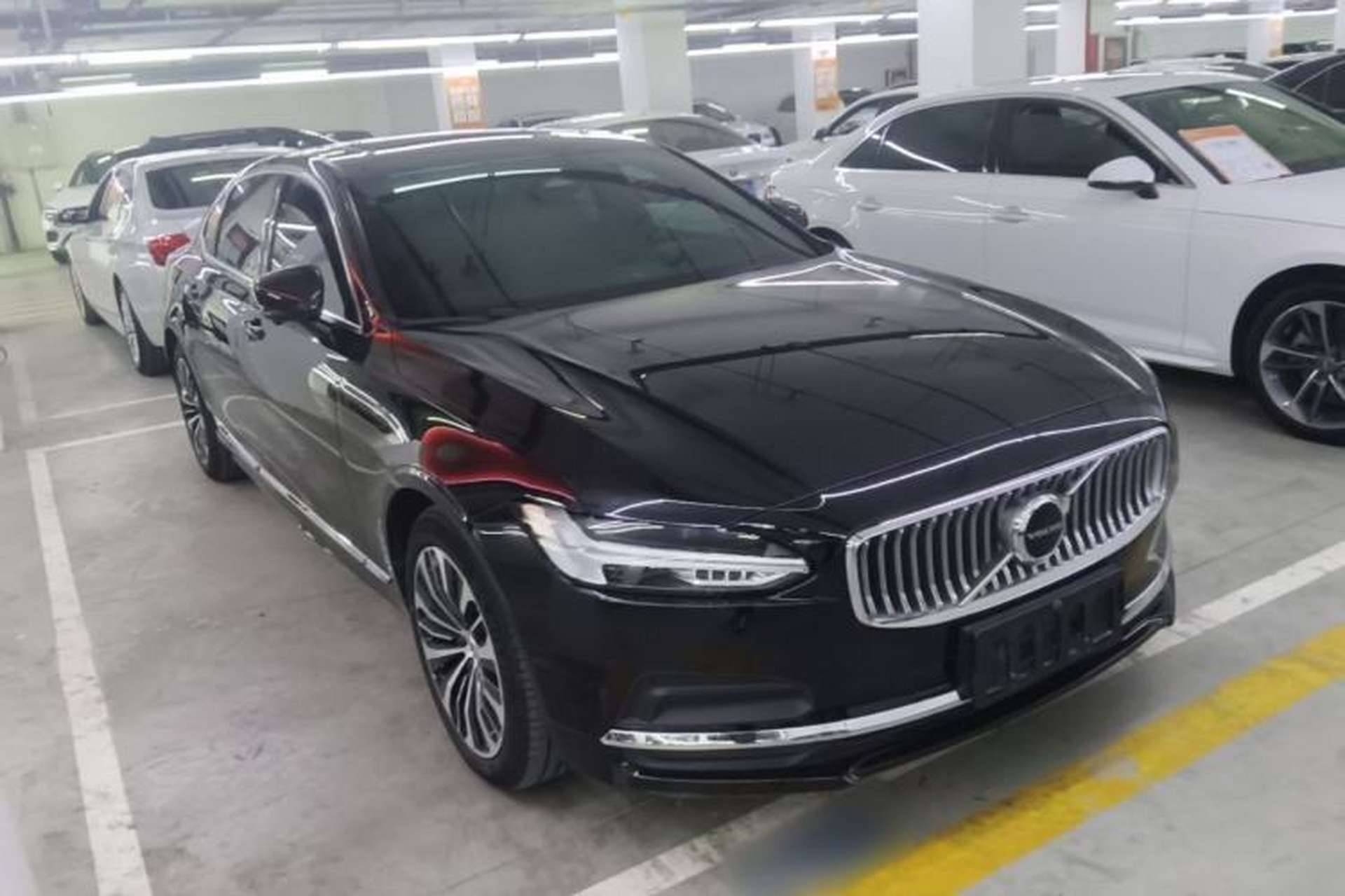Used Volvo S90 2024 B5 Zhiyi Luxury Edition Front Right 45 Deg