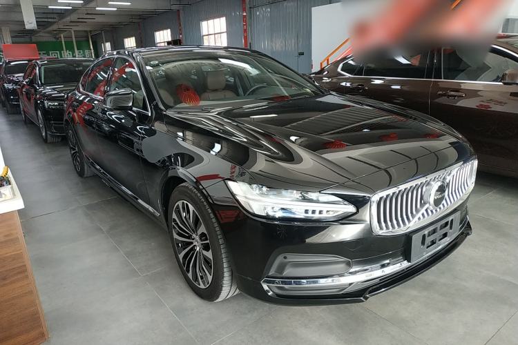 Used Volvo S90 2024 B5 Zhiyi Luxury Edition Front Right 45 Deg