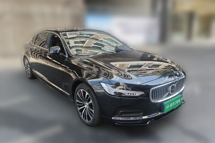 Used Volvo S90 2024 B5 Zhiyi Luxury Edition Front Right 45 Deg