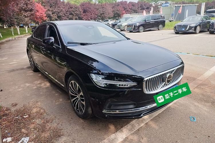 Used Volvo S90 2024 B5 Zhiyi Luxury Edition Front Right 45 Deg