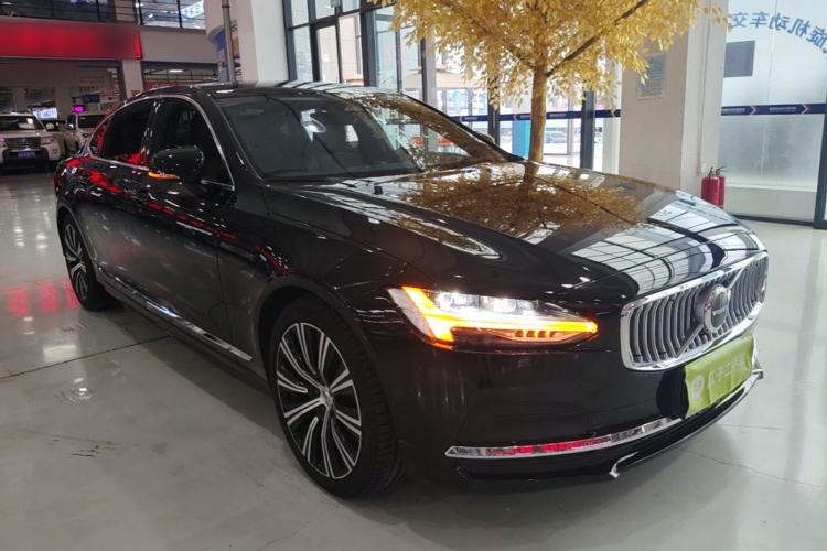 Used Volvo S90 2024 B5 Zhiyuan Luxury Edition Front Right 45 Deg