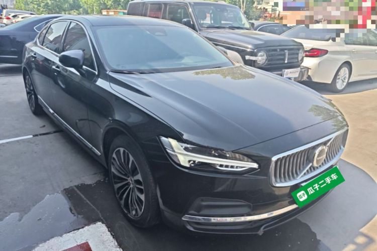 Used Volvo S90 2024 B5 Zhiyi Luxury Edition Front Right 45 Deg