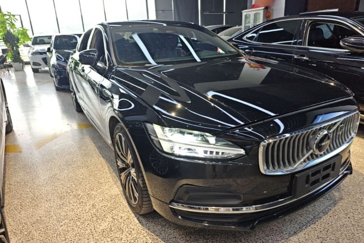 Used Volvo S90 2024 B5 Zhiyuan Luxury Edition Front Right 45 Deg