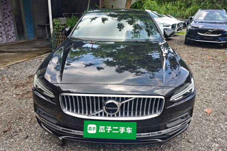 Used Volvo S90 2024 B5 Luxury Smart Edition Front