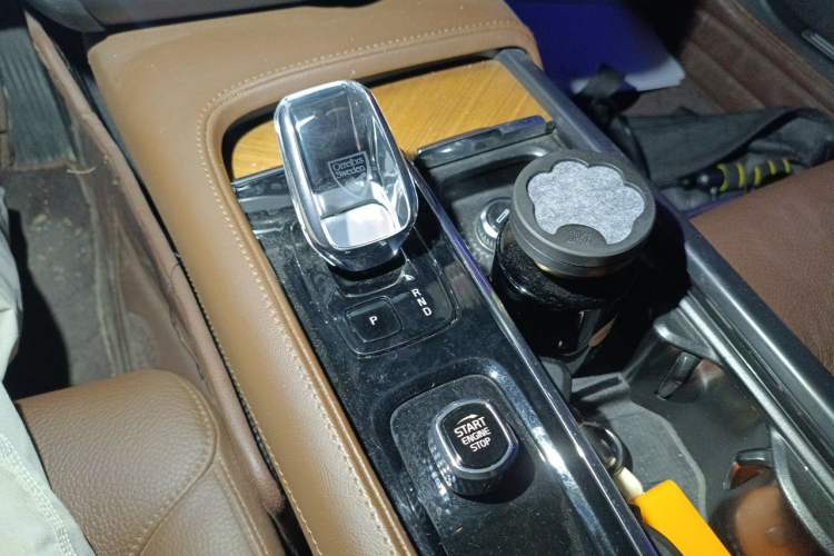 Used Volvo S90 2024 B5 Zhiyi Luxury Edition Gear Lever