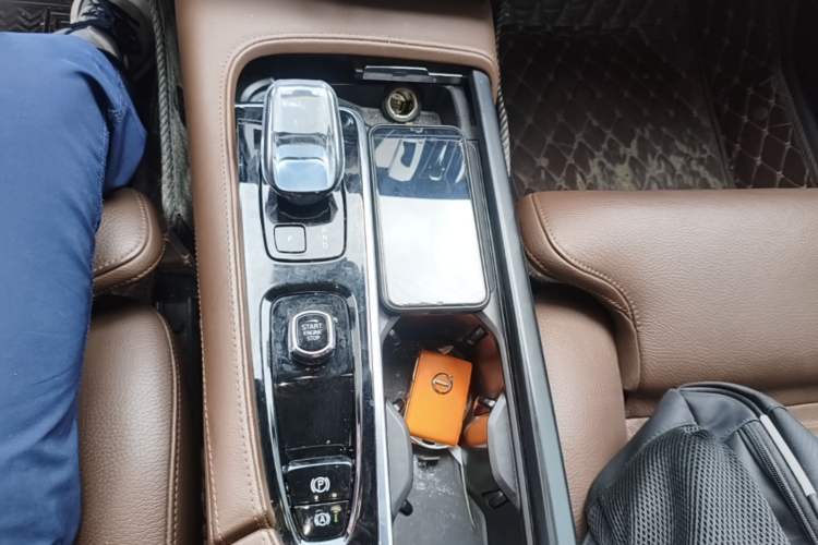 Used Volvo S90 2024 B5 Zhiyuan Luxury Edition Gear Lever