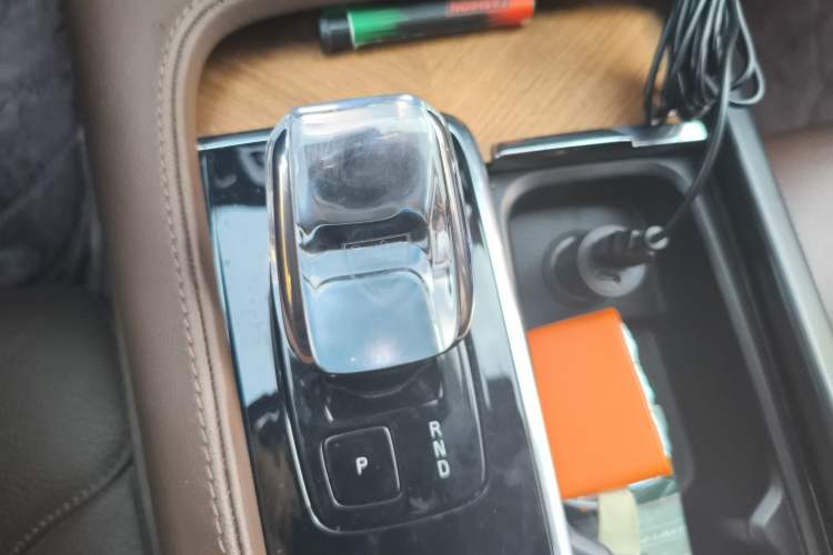 Used Volvo S90 2024 B5 Zhiyi Luxury Edition Gear Lever