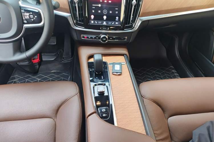 Used Volvo S90 2024 B5 Zhiyi Luxury Edition Gear Lever
