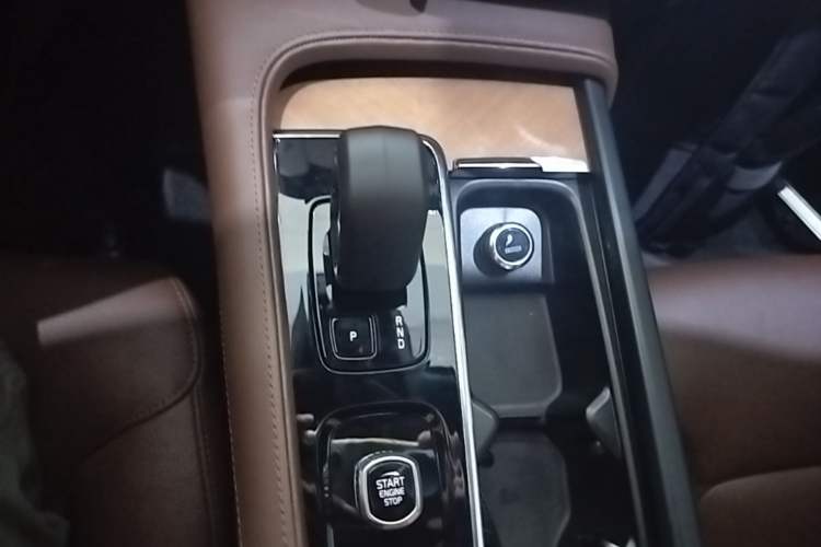 Used Volvo S90 2024 B5 Zhiyi Luxury Edition Gear Lever