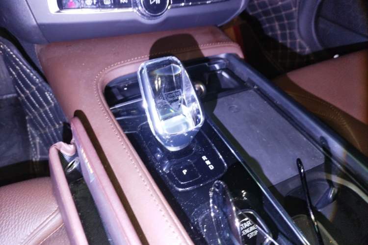 Used Volvo S90 2024 B5 Zhiyuan Luxury Edition Gear Lever