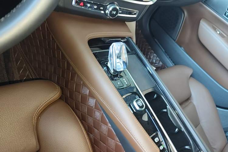 Used Volvo S90 2024 B5 Zhiyuan Luxury Edition Gear Lever