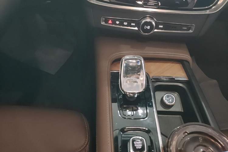 Used Volvo S90 2024 B5 Zhiyi Luxury Edition Gear Lever