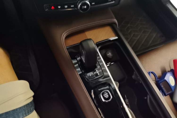 Used Volvo S90 2024 B5 Zhiyi Luxury Edition Gear Lever