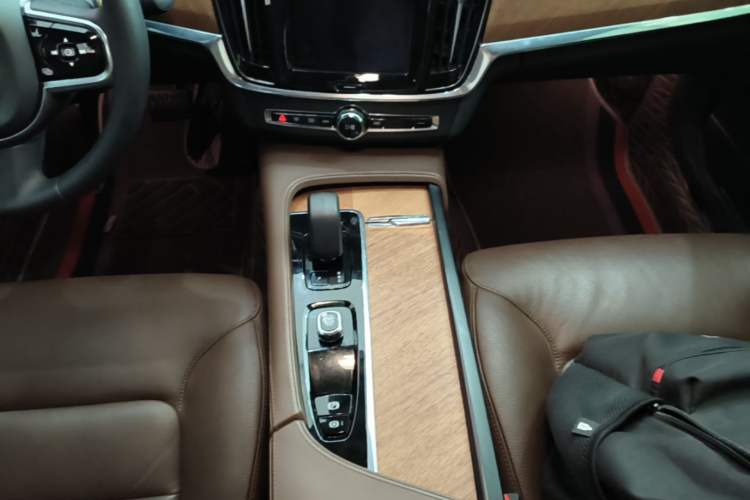 Used Volvo S90 2024 B5 Zhiyi Luxury Edition Gear Lever