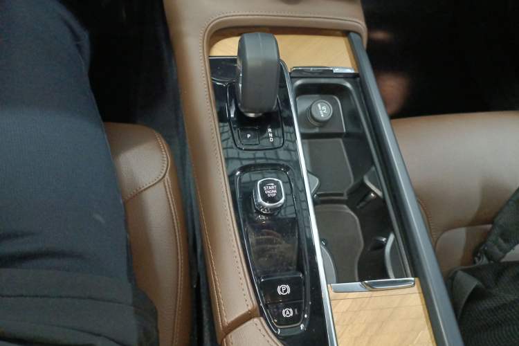Used Volvo S90 2024 B5 Zhiyi Luxury Edition Gear Lever