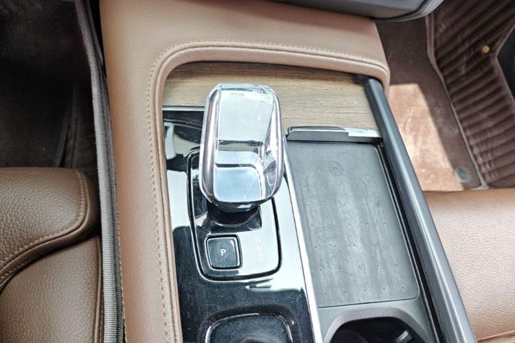 Used Volvo S90 2024 B5 Zhiyuan Luxury Edition Gear Lever