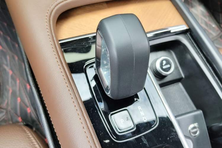 Used Volvo S90 2024 B5 Zhiyi Luxury Edition Gear Lever